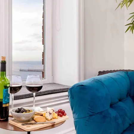 アパート No 8 Metropole Towers, Stunning Sea Views! ウィットビー