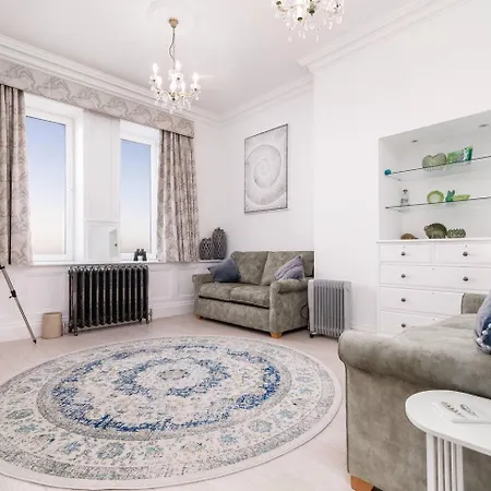 Apartmán No 8 Metropole Towers, Stunning Sea Views! Whitby