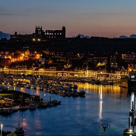 No 8 Metropole Towers, Stunning Sea Views!
