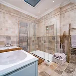 Apartamento No 8 Metropole Towers, Stunning Sea Views! Whitby